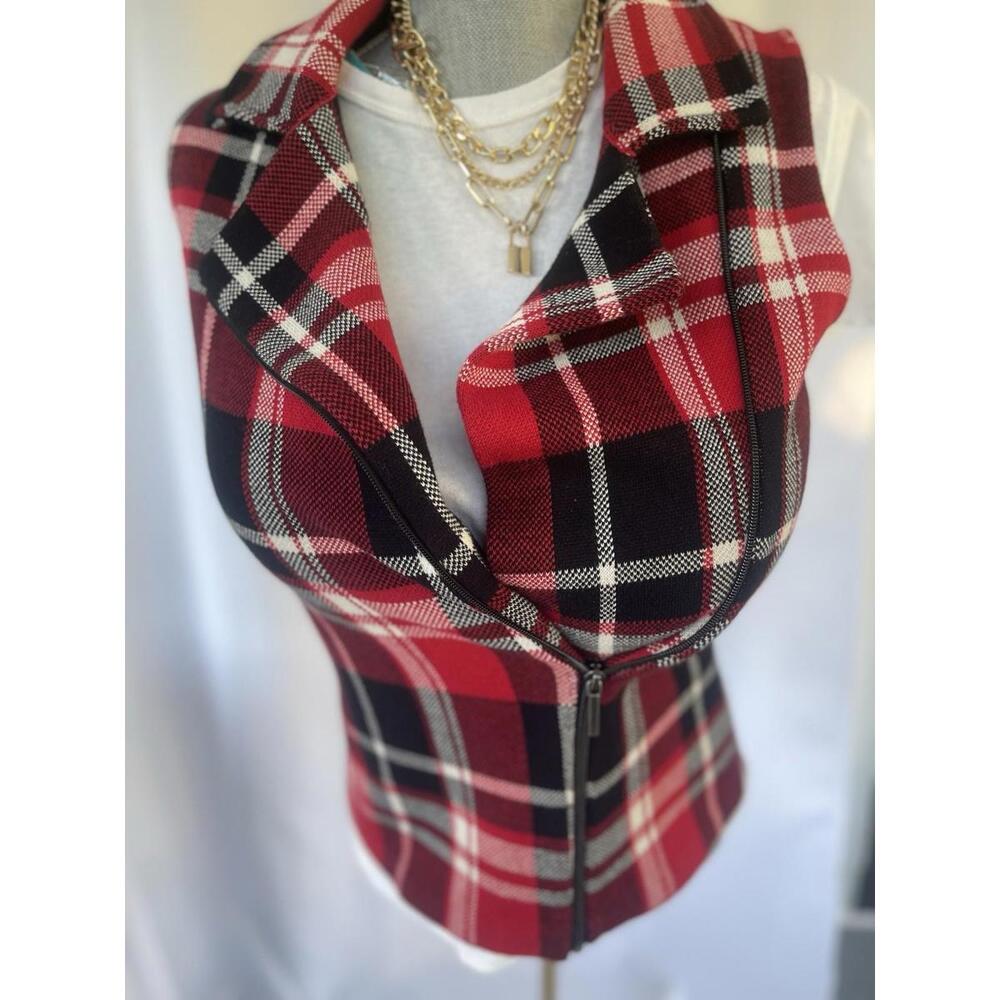Chaps  women's sleeve less vest Black Red Sz S/P/CH zip 100% cotton NWOT
